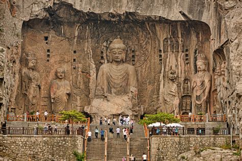 Longshan Grottoes: A Window into Ancient History and Stunning Buddhist Art!