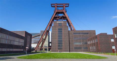 The Zollverein Coal Mine Industrial Complex: A UNESCO World Heritage Site Steeped in History and Industrial Brilliance!